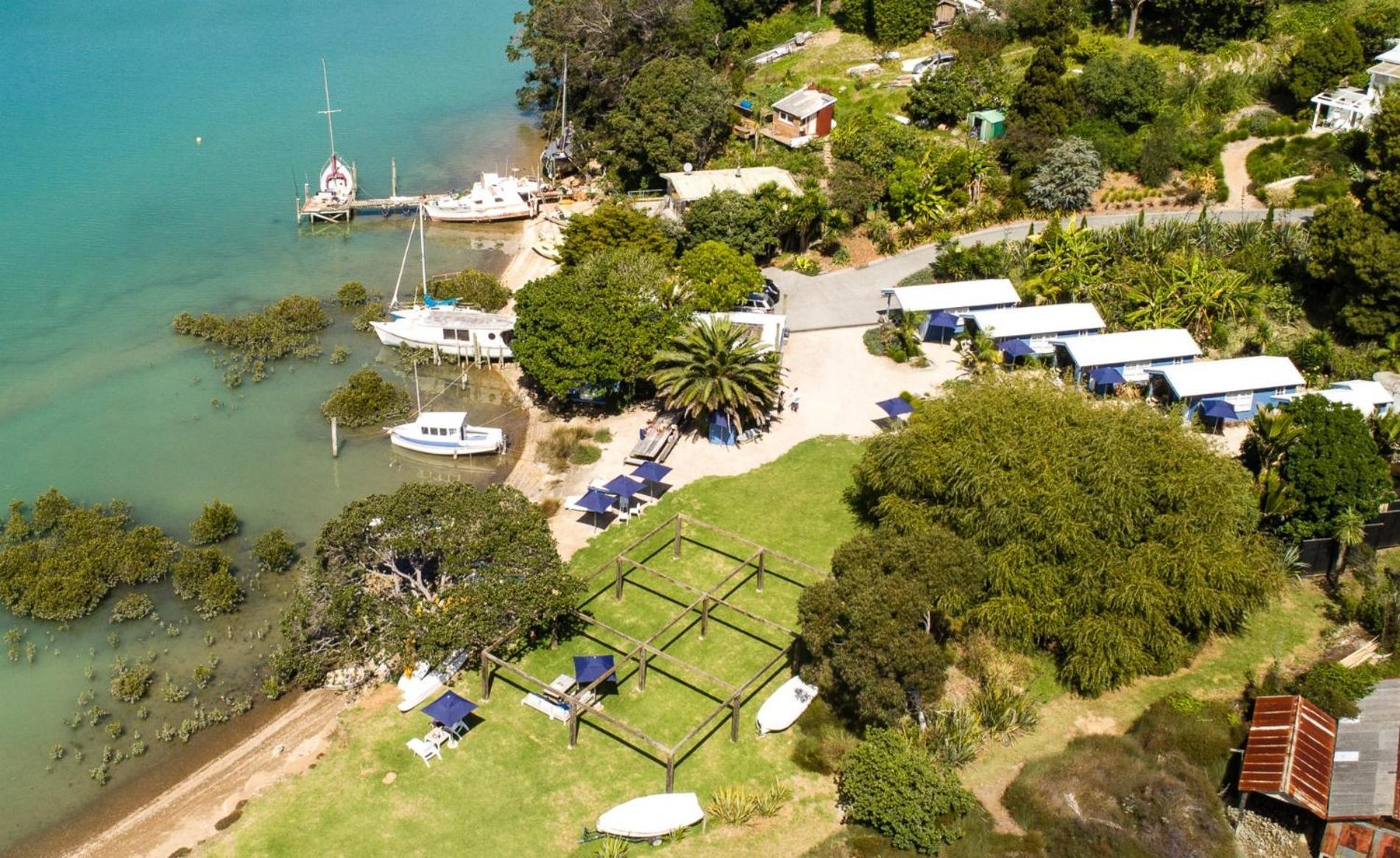Appartement Boatsheds On The Bay, Waiheke Island à Ostend Extérieur photo